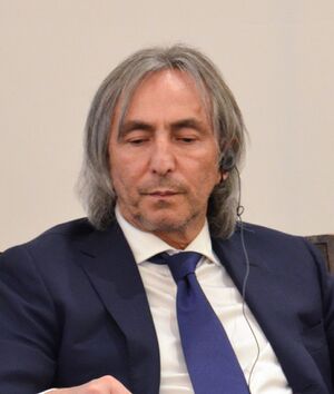 Umar Dzhabrailov 2016 (cropped).jpg